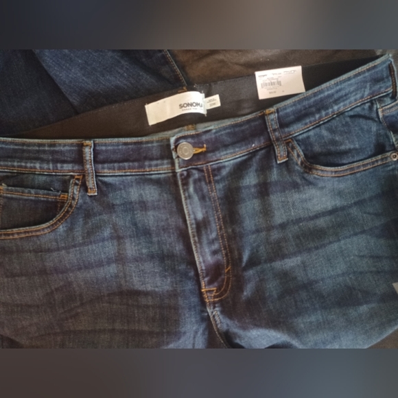 NWT Plus Size Sonoma Goods For Life® Premium Mid-Rise Skinny Jeans - Picture 2 of 3